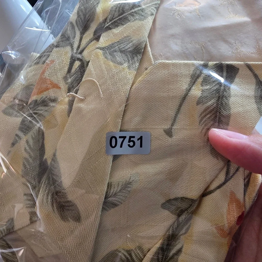 Tommy Bahama Mens Silk Tie Beige Tropical Palm Frond Hibiscus Floral Made in USA
